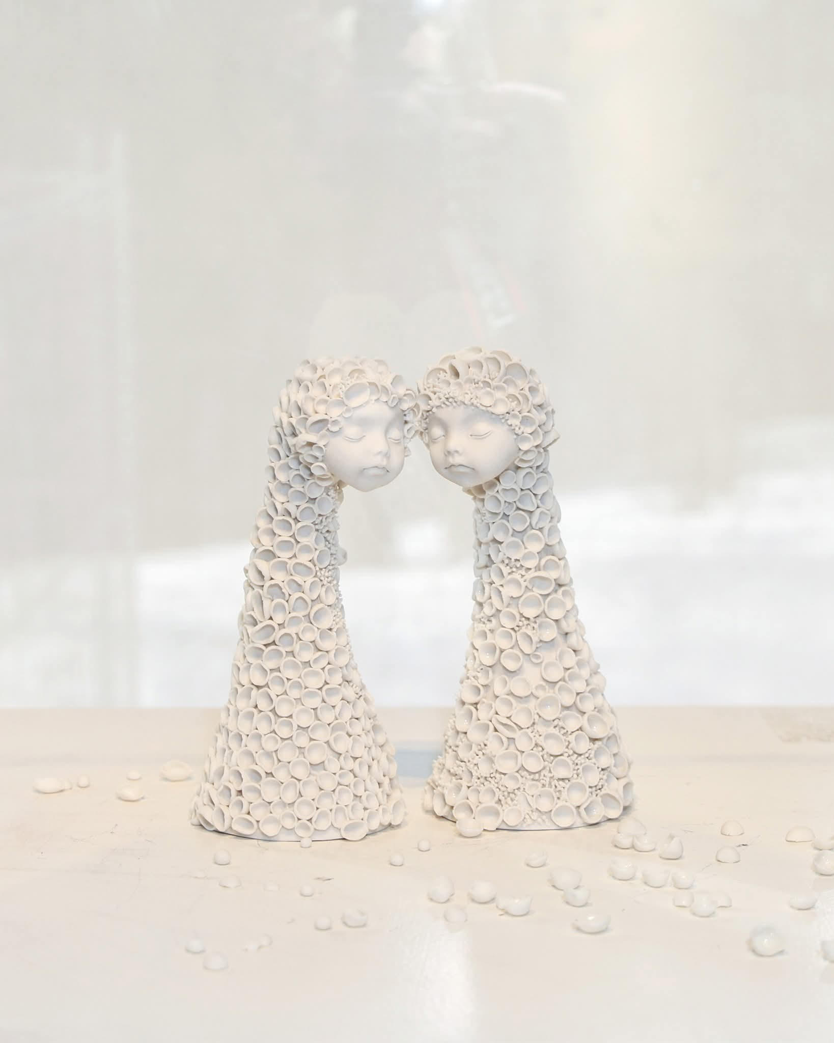 Porcelain Narratives: Sculpture, Installation, and the AVE Choir